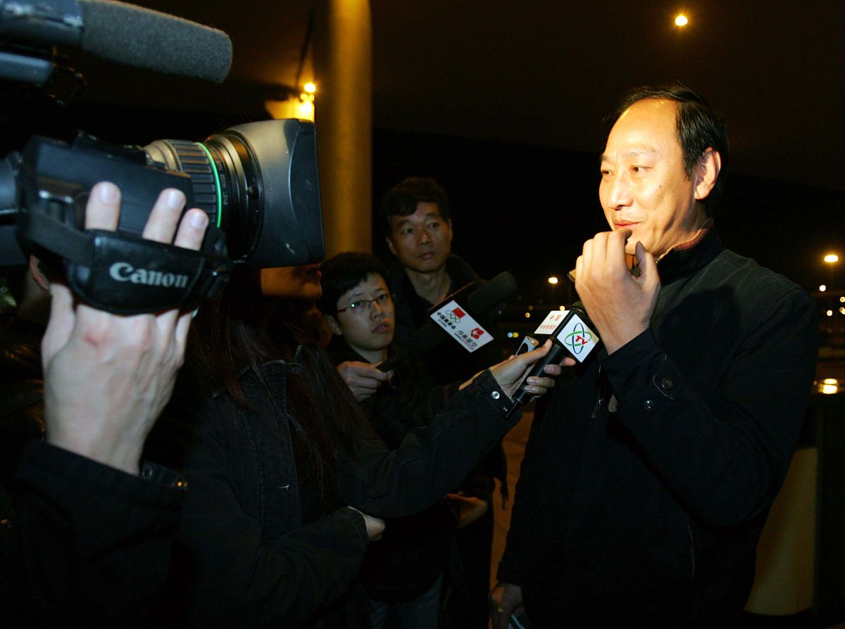 2008年11月6日,刘翔与教练孙海平从美国飞抵北京,刘翔直接转机飞往上