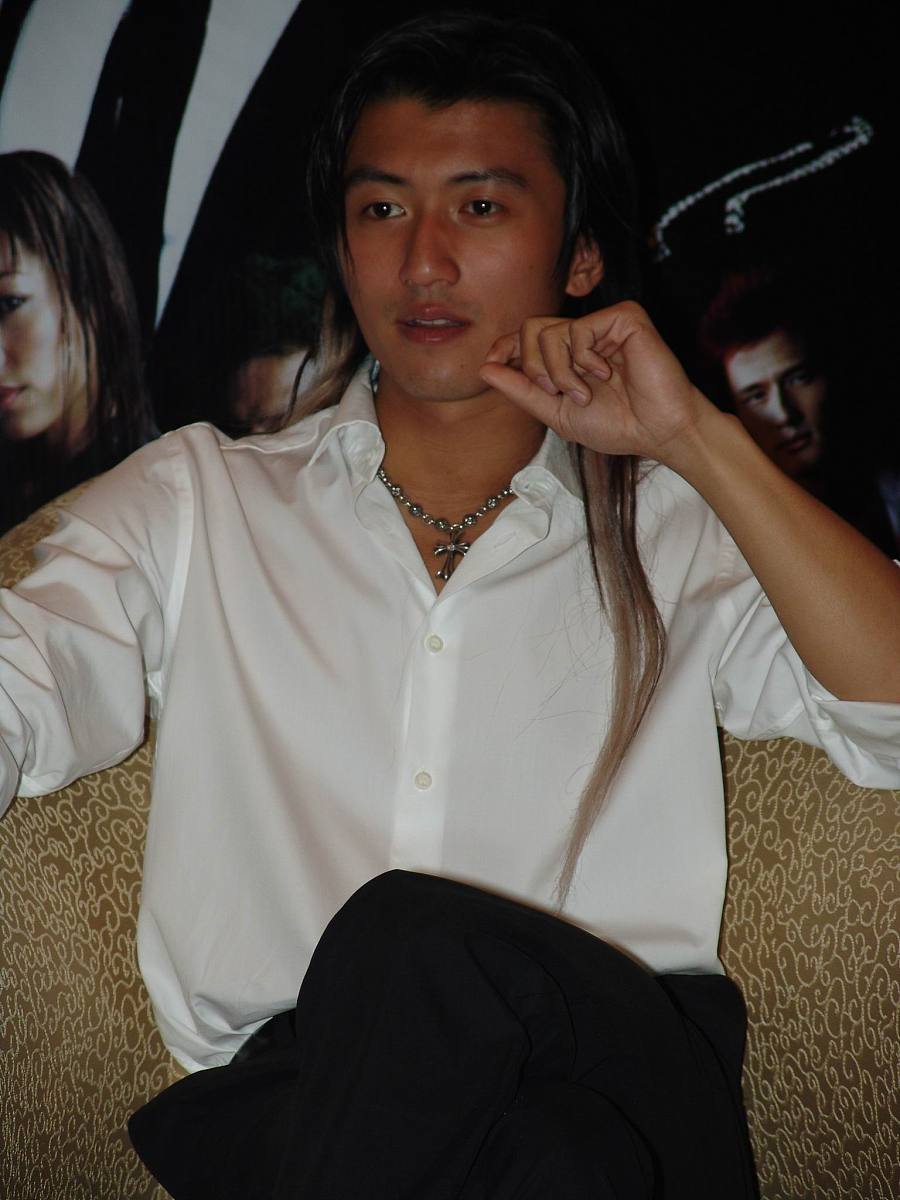 2004年9月19日下午,《新警察<strong>故事</strong>》全球首映典礼在北京东方君悦大酒店