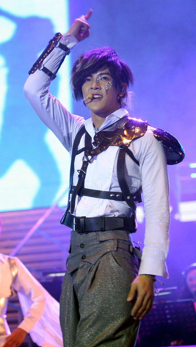 2009年4月11日,上海,飞轮海"想入飞飞世界巡回演唱会"在上海大舞台正