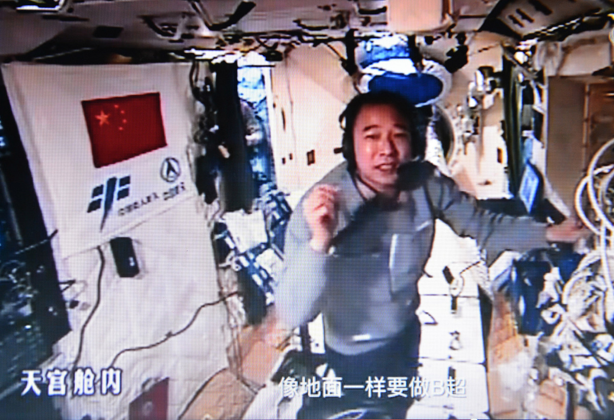 神舟十六号航天员在轨工作生活四个月，圆满完成多项任务！