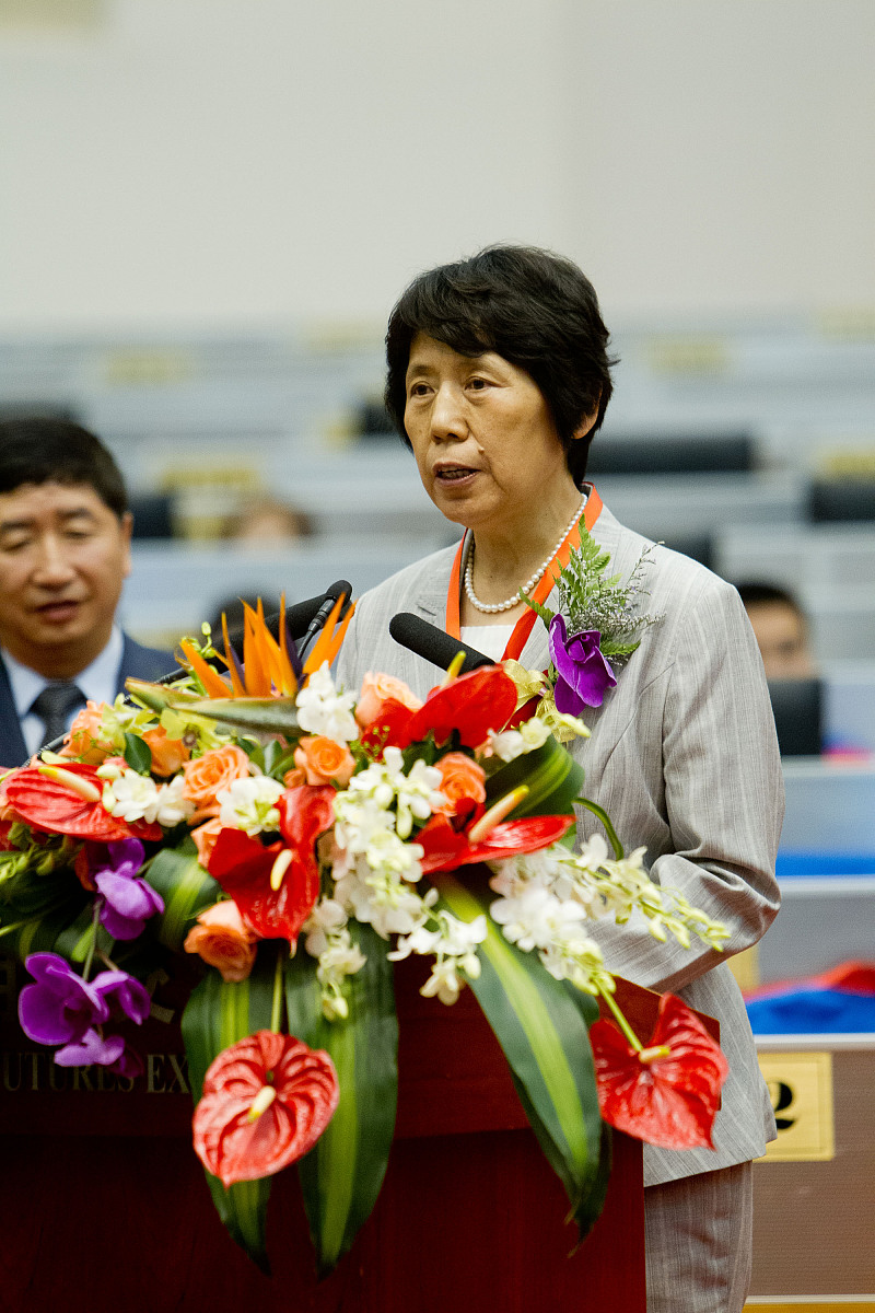 2012年05月10日,上海,白银期货上市鸣锣开盘.***_***中国有色协会副会