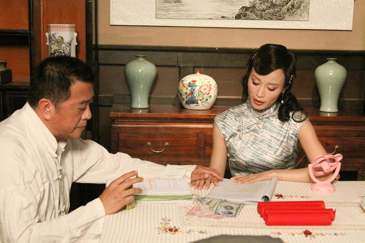 2011年8月1日,北京,电视剧《追逃》举行探班活动.***_***石小群+++_++