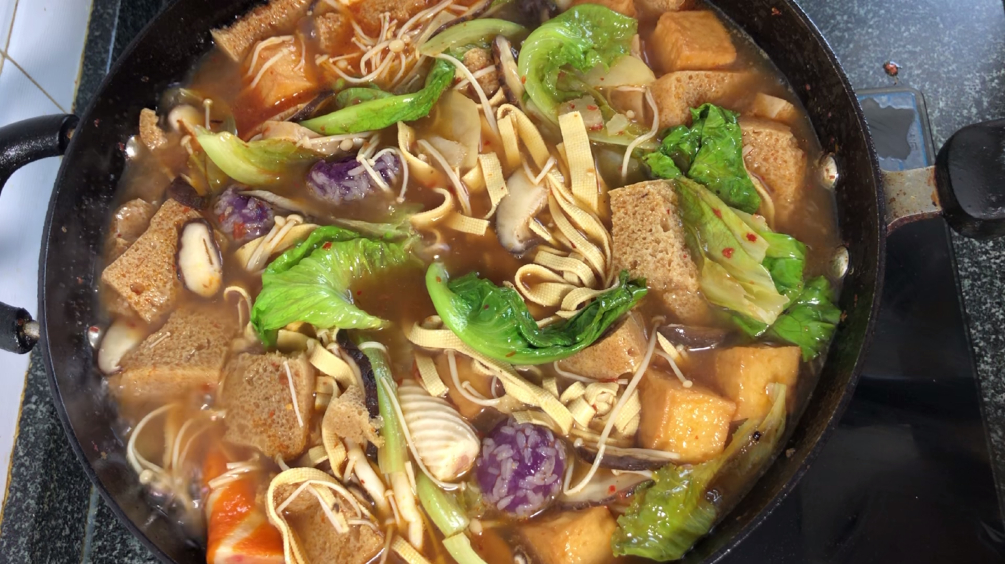 涮菜怎么做才好吃,原来做法诀窍这么简单,一次一大锅不够吃