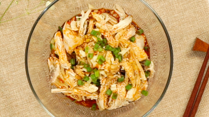 喜欢吃凉菜的朋友千万不能错过,好吃到让人欲罢不能的手撕鸡!