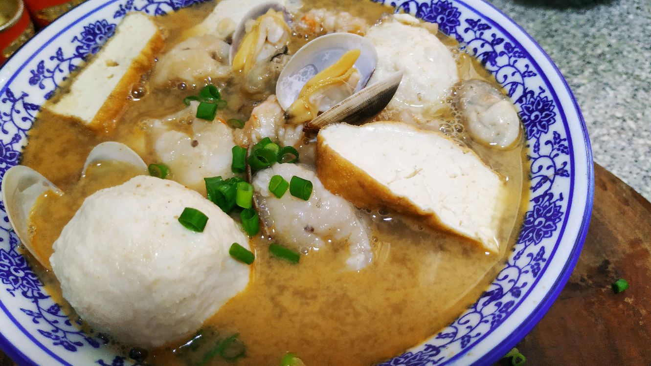 本港小海鲜做法4:虾面,汤头灵魂在于大部分人扔掉的虾头虾壳。