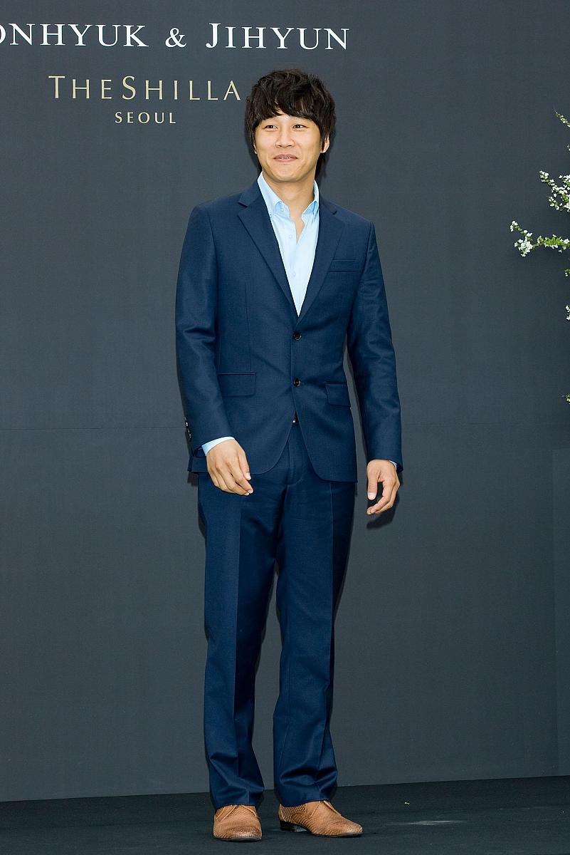 2012年4月13日,首尔,韩国女艺人全智贤13日下午在首尔新罗酒店举行了