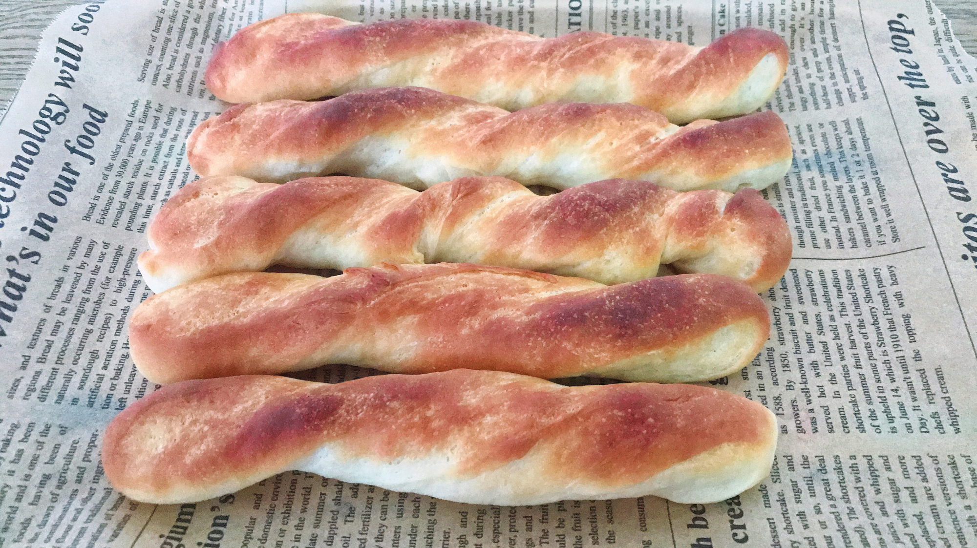 家庭烘焙,长得像棍子的面包,脆皮咸口,不是传统法式棍子面包!