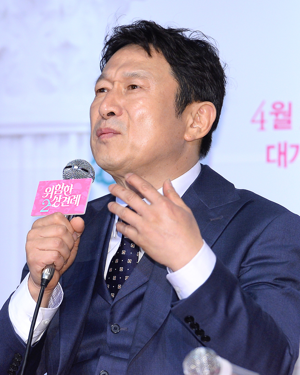 2015年4月23日,首尔,影片《危险的见面礼2》新闻发布会.***_***eung s