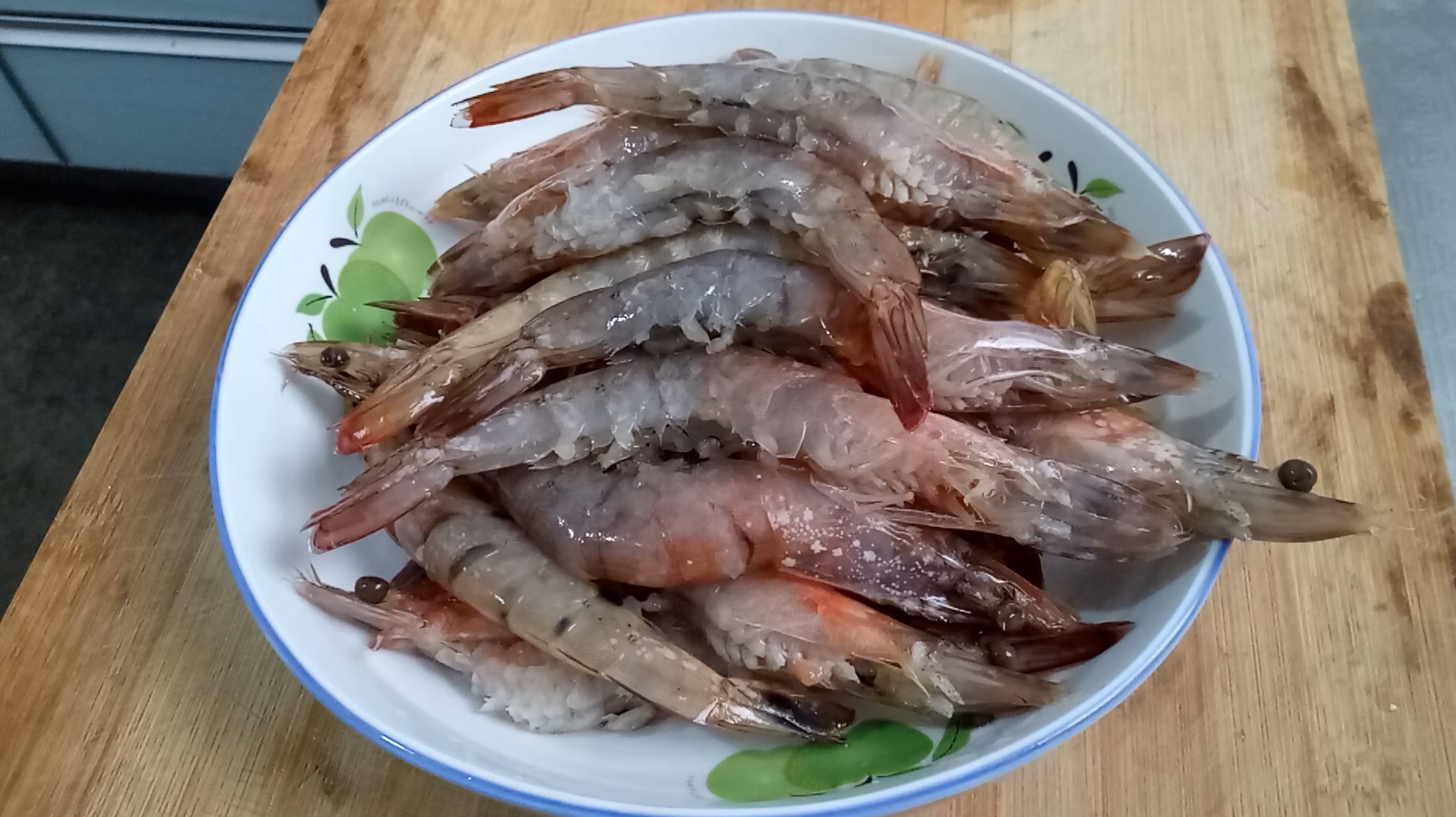 大虾不要白灼了,教你更好吃的做法,一次3斤都不够吃,非常过瘾