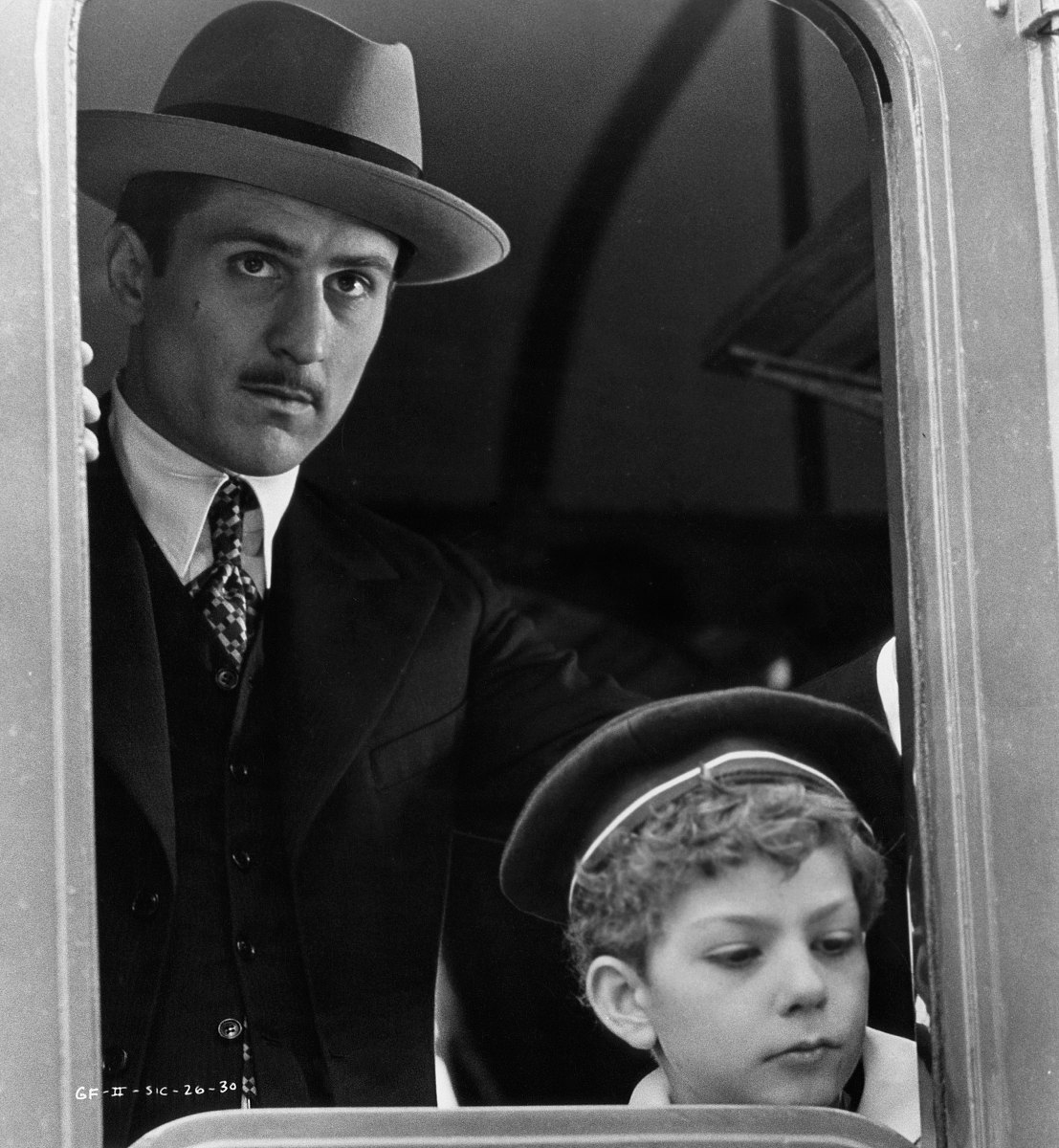 电影史上的开拓者：从卢米埃尔兄弟到格里菲斯