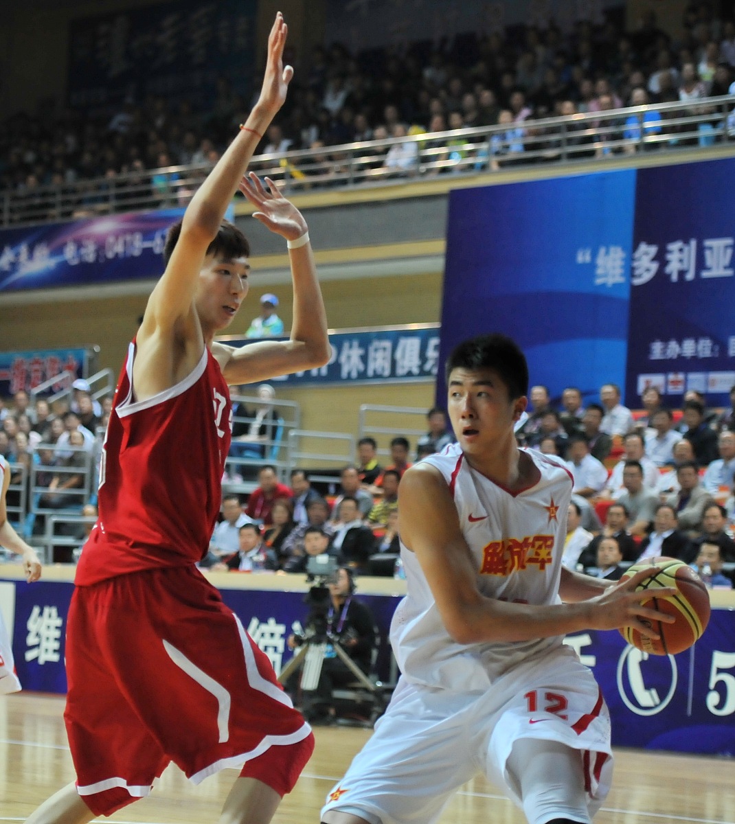 2013年9月7日,阜新,2013全运会u18男篮决赛,辽宁队夺冠.***_***周琦
