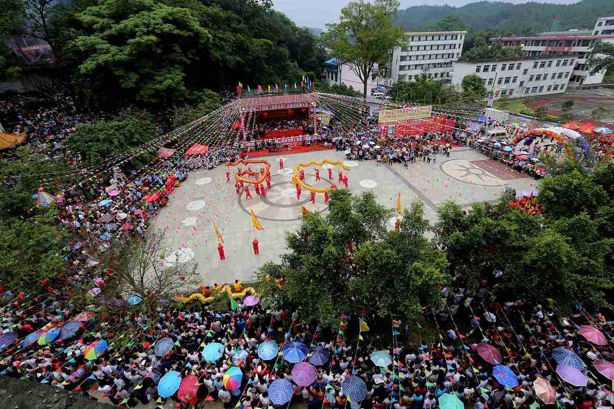 广西平南县大安镇消防节研究框架：传承与发展