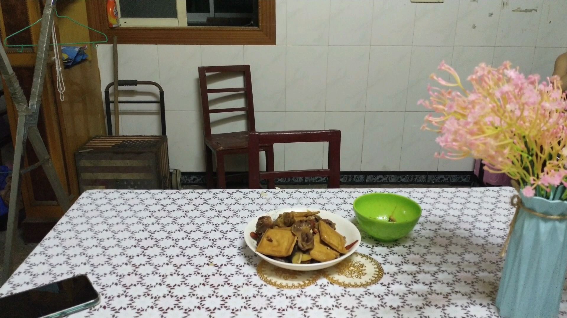 晚上卤鸡杂,没有放卤料,吃起来还是很香