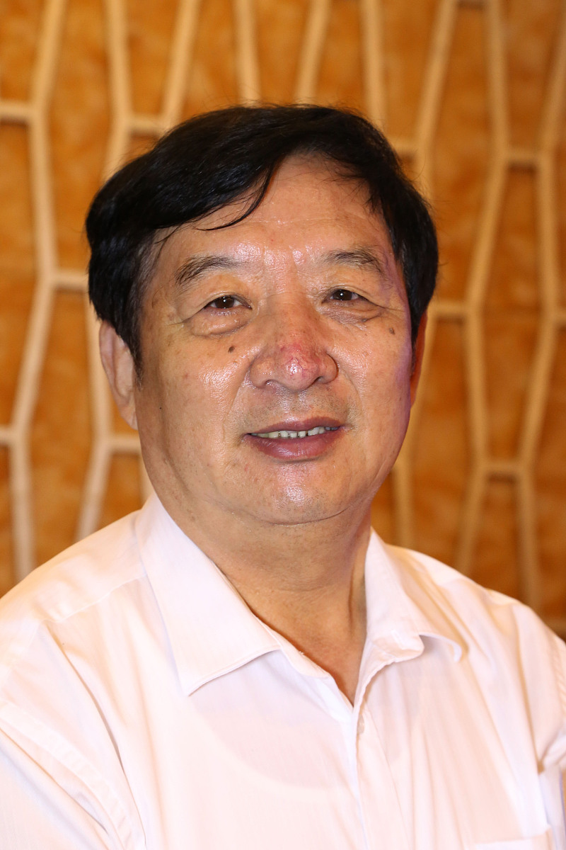 年会主持稿：公司社会责任与业绩双丰收