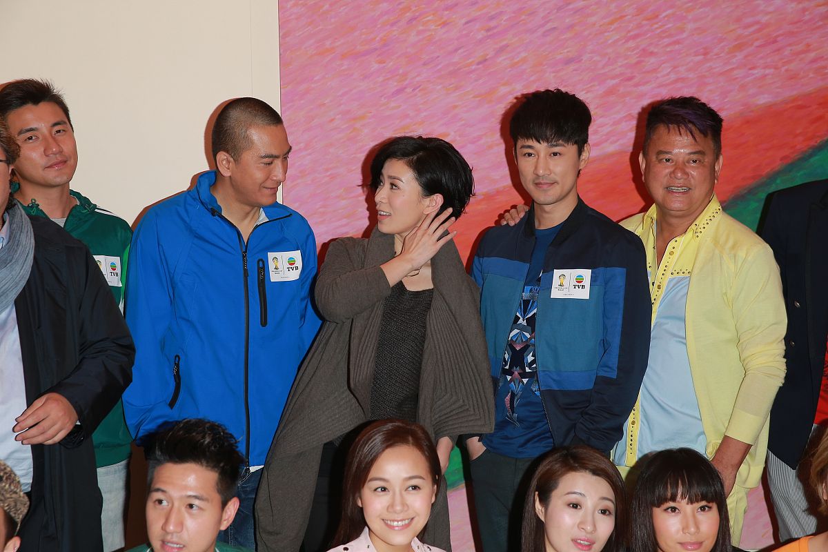 2014年4月24日,香港,巴西世界杯主题曲录音探班. 佘诗曼 林峰   马国