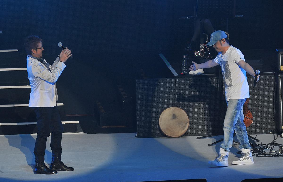 2011年5月21日,北京,2011刀郎"谢谢你"巡回演唱会的首站演出在北京万