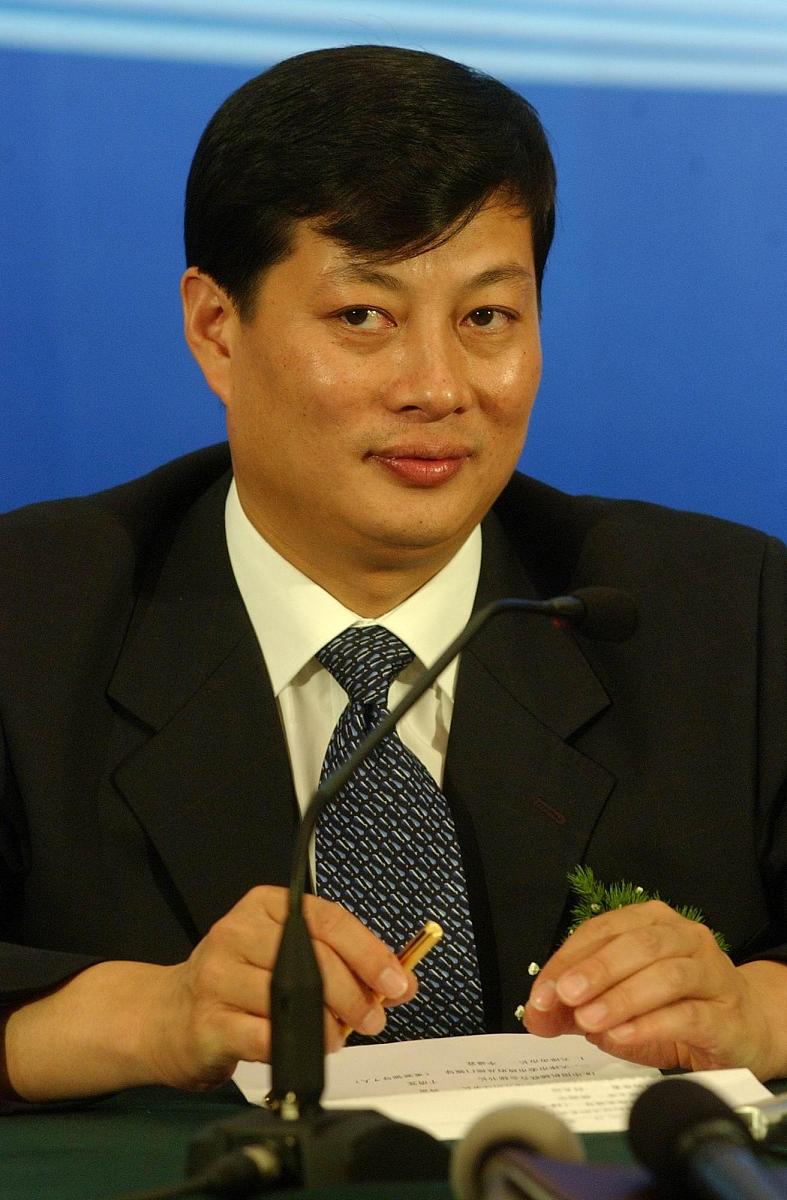 以集团公司名义写一份声明任命总经理管理集团公司负责所有对外授权登记事宜