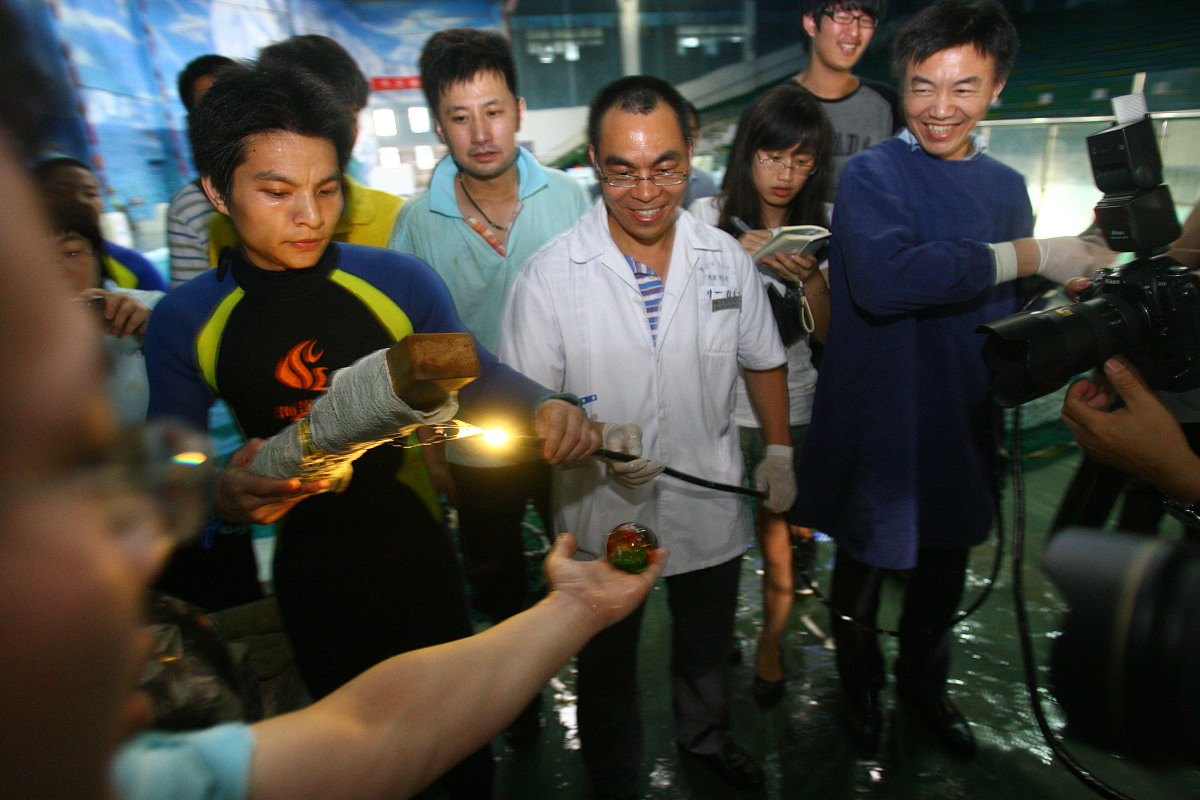 (宁波,杭州平面媒体7月29日8时前请不要下载)2011年7月28日,浙江宁波