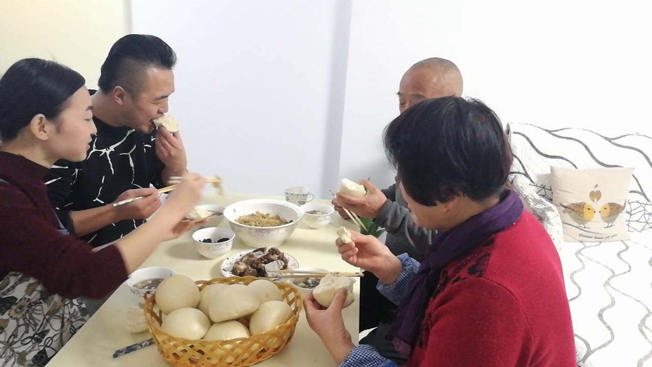 山东大馒头为啥好吃?掌握这些技巧,你也会做,详细讲解,超简单