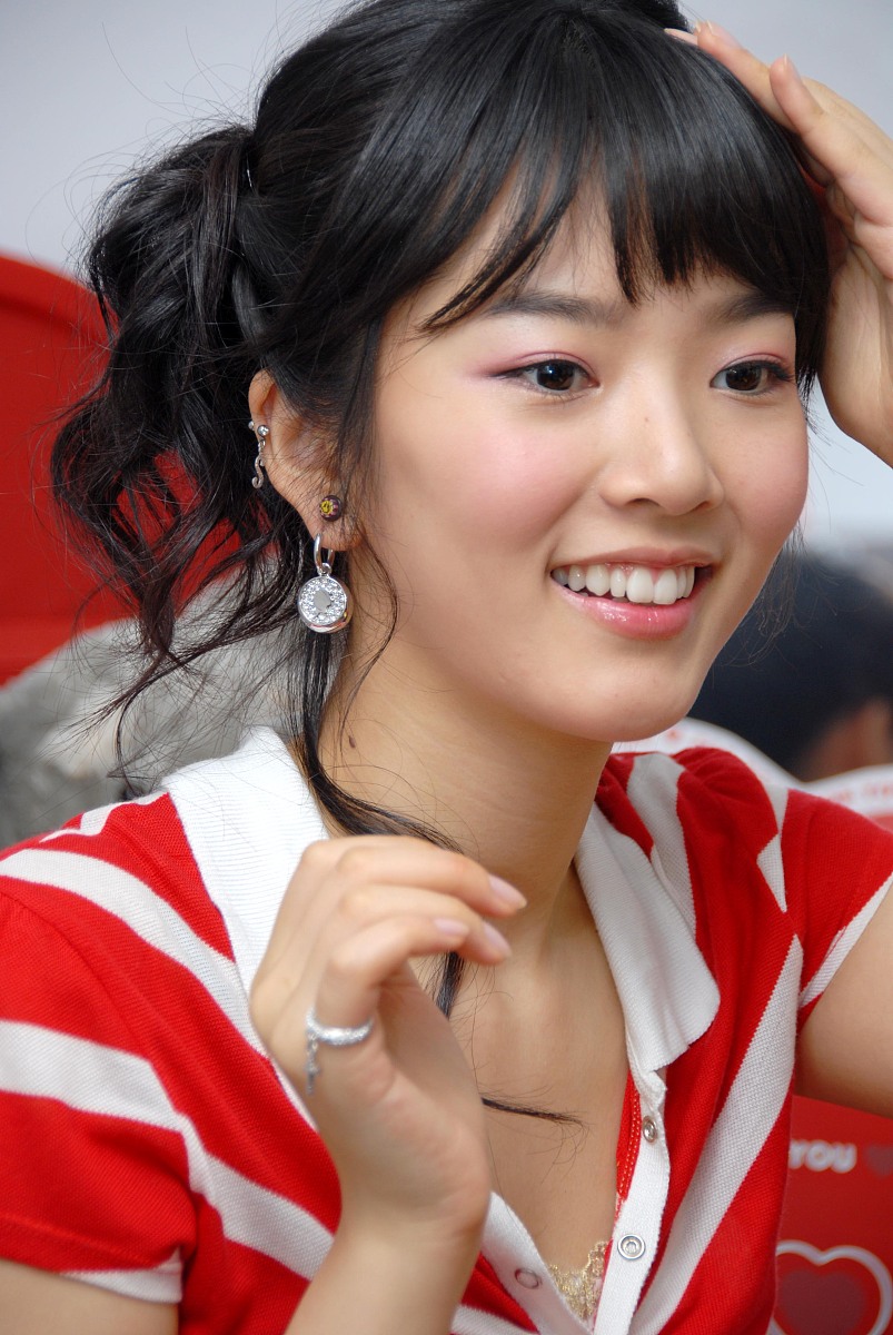 (摄影师要求仅销售给杂志,报纸,限制网站,谢谢合作)  2007年5月15日,