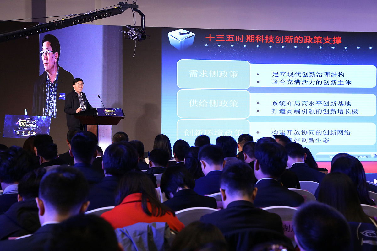 新能源运营商运维经理季度会反馈反思：如何提升充电站运营效率和客户体验