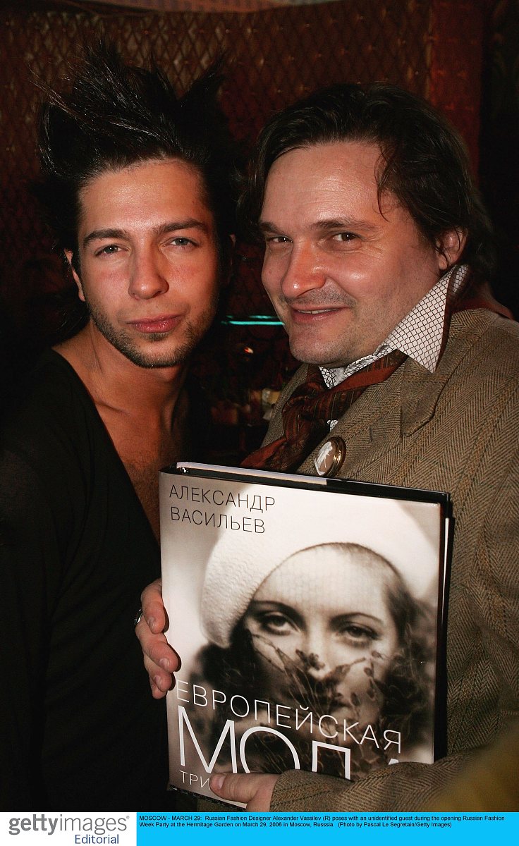 Assess this movie castingdirected by martin scorsese in detailIn the early morning on the streets of San Francisco police officer Mike played by William Poulter leads a team to catch thief Peter playe