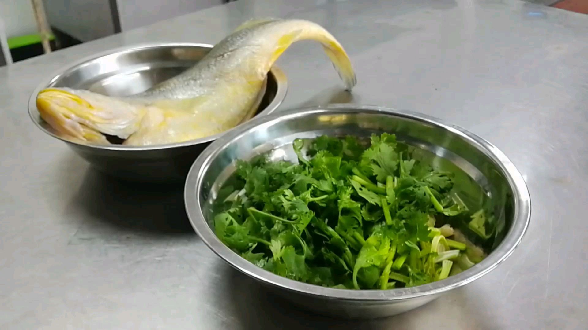 厨子烧大黄鱼不如家庭主妇,客人却说好吃,朋友们建议咋烧更好吃