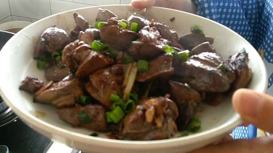 鸡肝还是红烧的最好吃,下酒下饭,非常美味