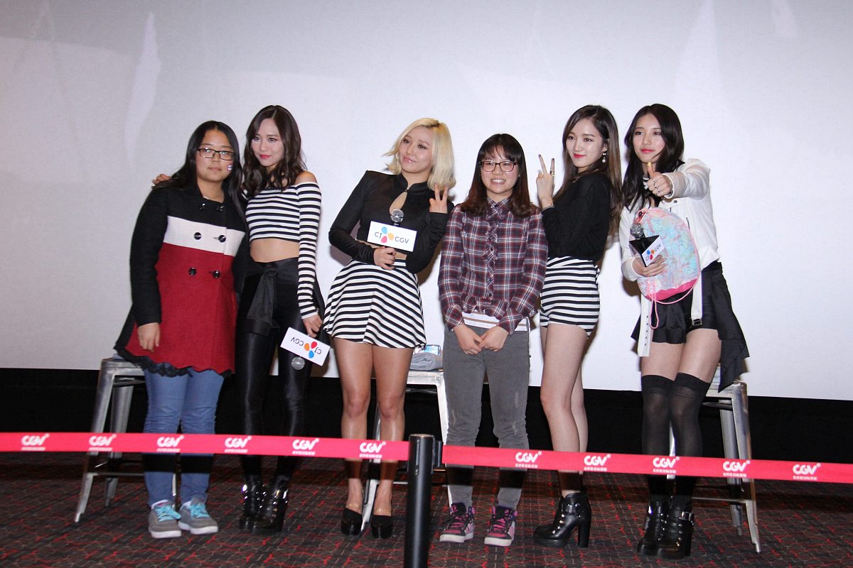 2014年12月06日,北京,miss a成员出席某商城活动.***_*** miss a