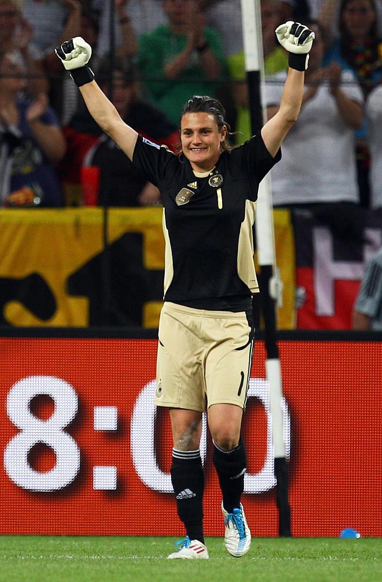 2011年7月5日,门兴格拉德巴赫,2011女足世界杯a组,德国4-2法国.***_**