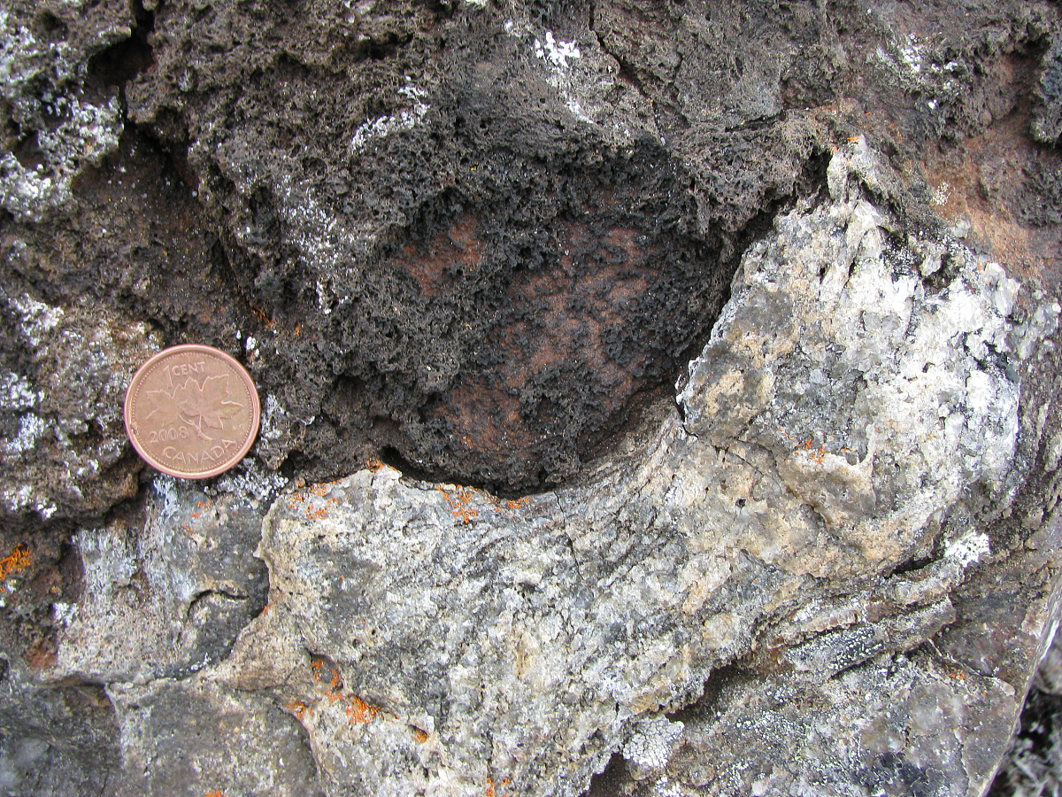 土壤中纤铁矿的形成过程