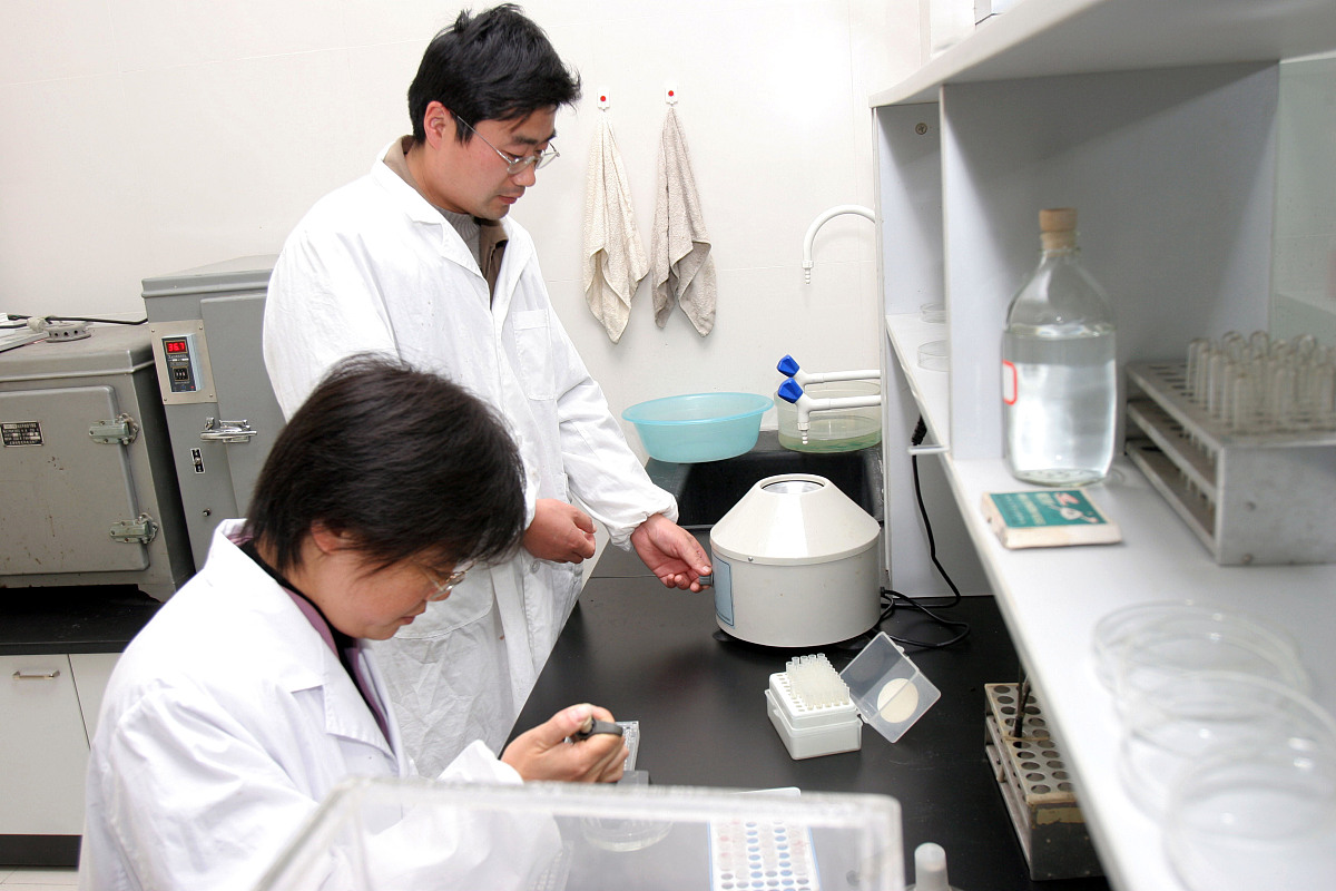 四川省水产学校畜牧兽医专业就业前景分析：课程设置及优势