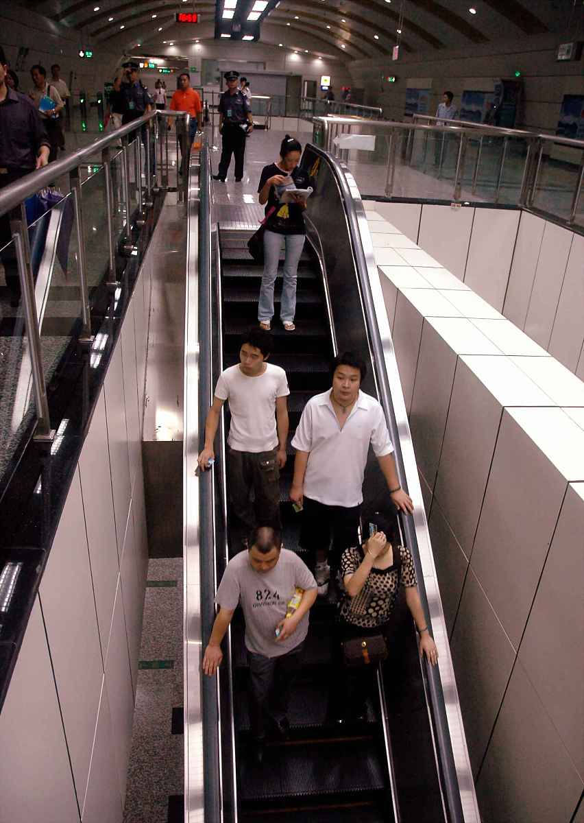 初中生成绩不好该怎么办？重庆轻轨学校好出路