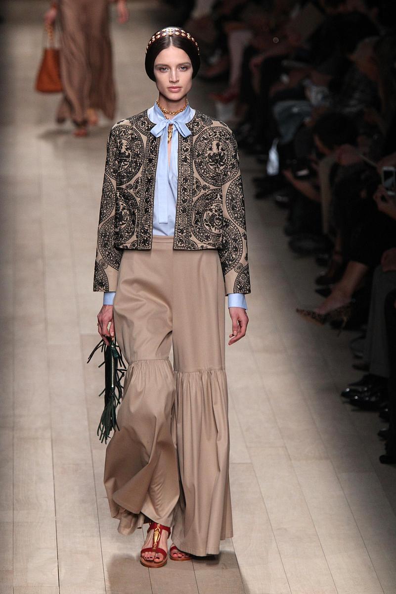 Daniel Lee 的 Burberry 第二场时装秀：重塑经典