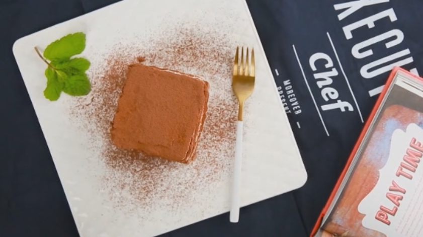 瞬间斩获少女心的必备糕点,自制香蕉提拉米苏比西饼屋的好吃N倍