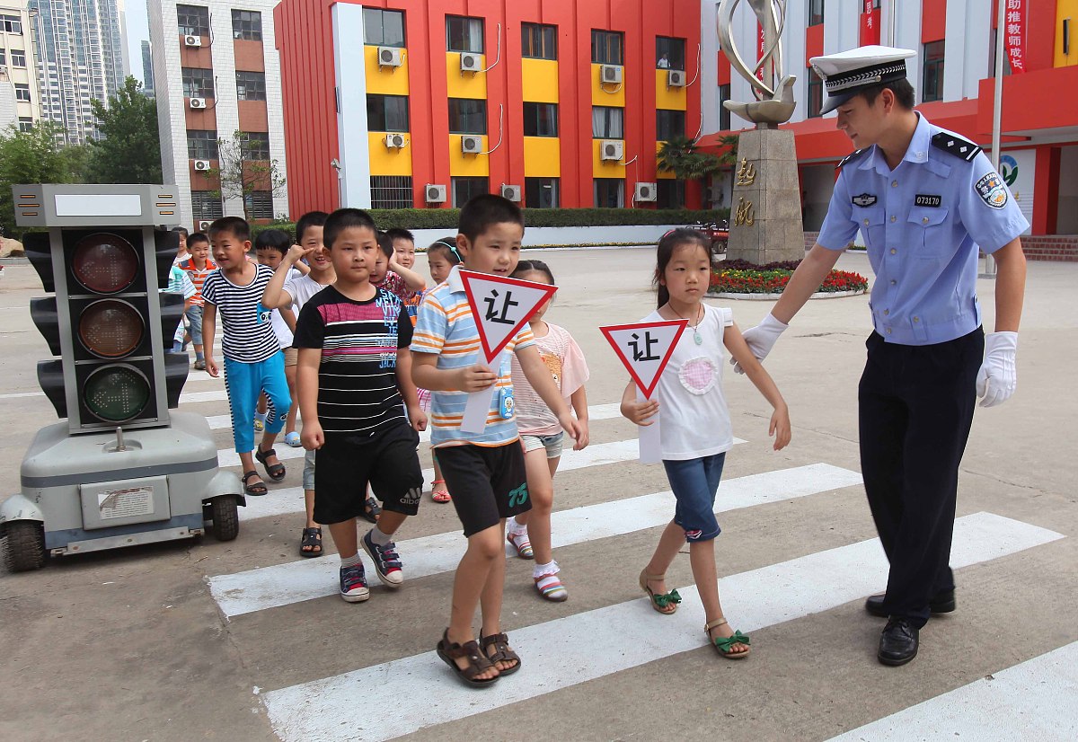 小学制度文化建设：从学生、教师、教学到校园管理