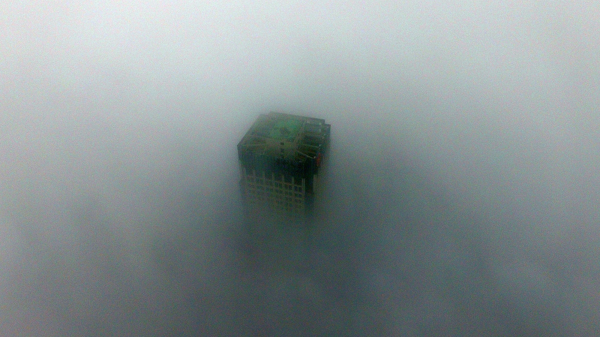 橄榄石条痕颜色：白色