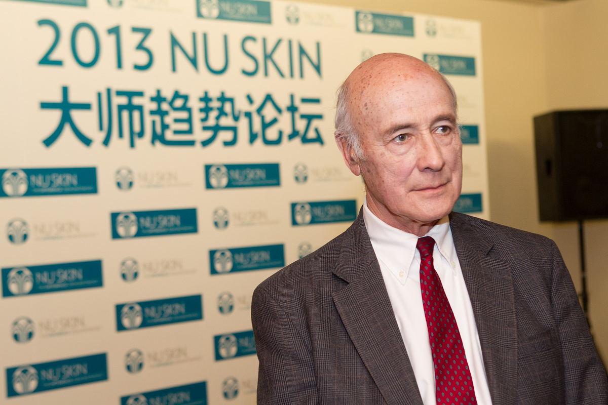 你知道由中国人民大学出版社出版出版的菲利普。科特勒Philip Kother和凯文。莱恩。凯勒Kevin Lane Keller写的《营销管理》这本书吗？