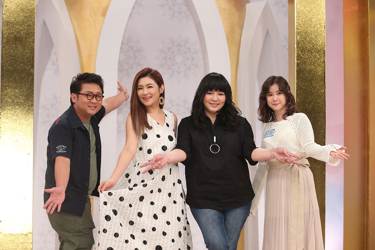 2019年4月17日,台湾,明星参加综艺节目《女人28》录制.唐绮阳,李佳颖,