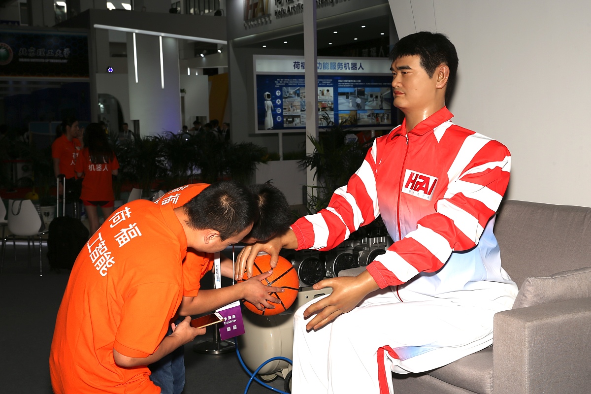 听觉诱发电位一般在刺激对侧的皮层测量是否正确