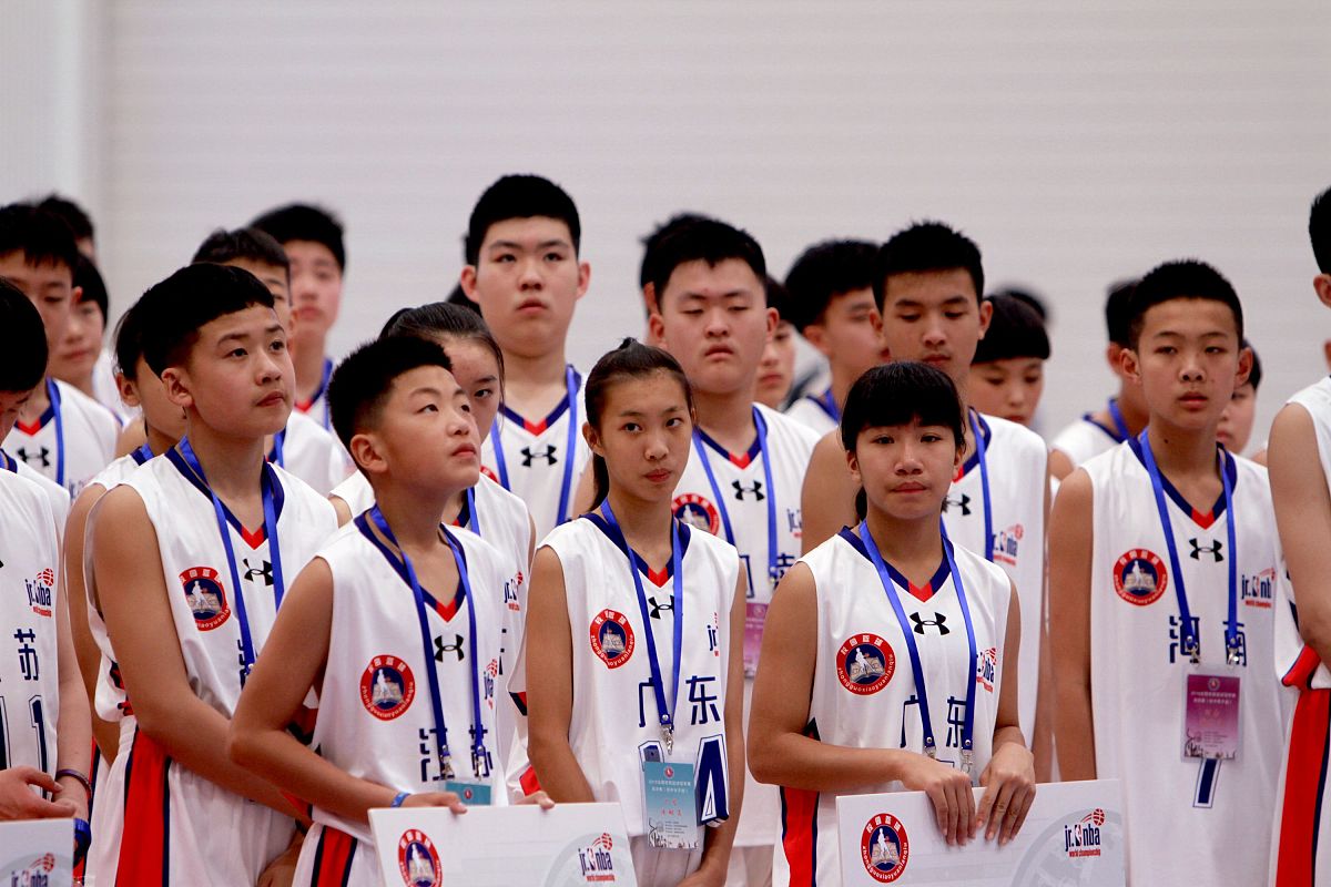 热血沸腾！学校运动会精彩播报，为青春喝彩！