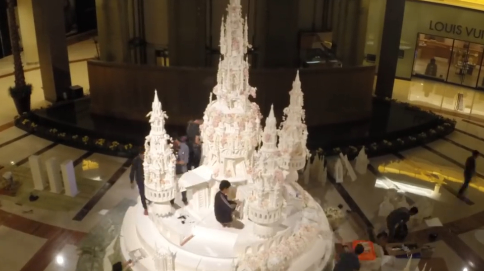 世界上最大的蛋糕,可供万人食用,看完大开眼界