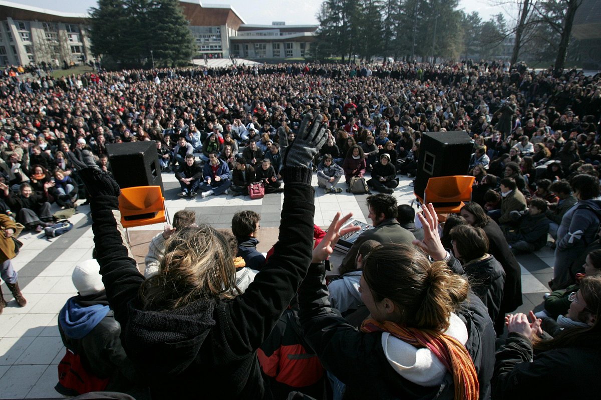 浙江省劳动合同范本：雇佣关系规范指南
