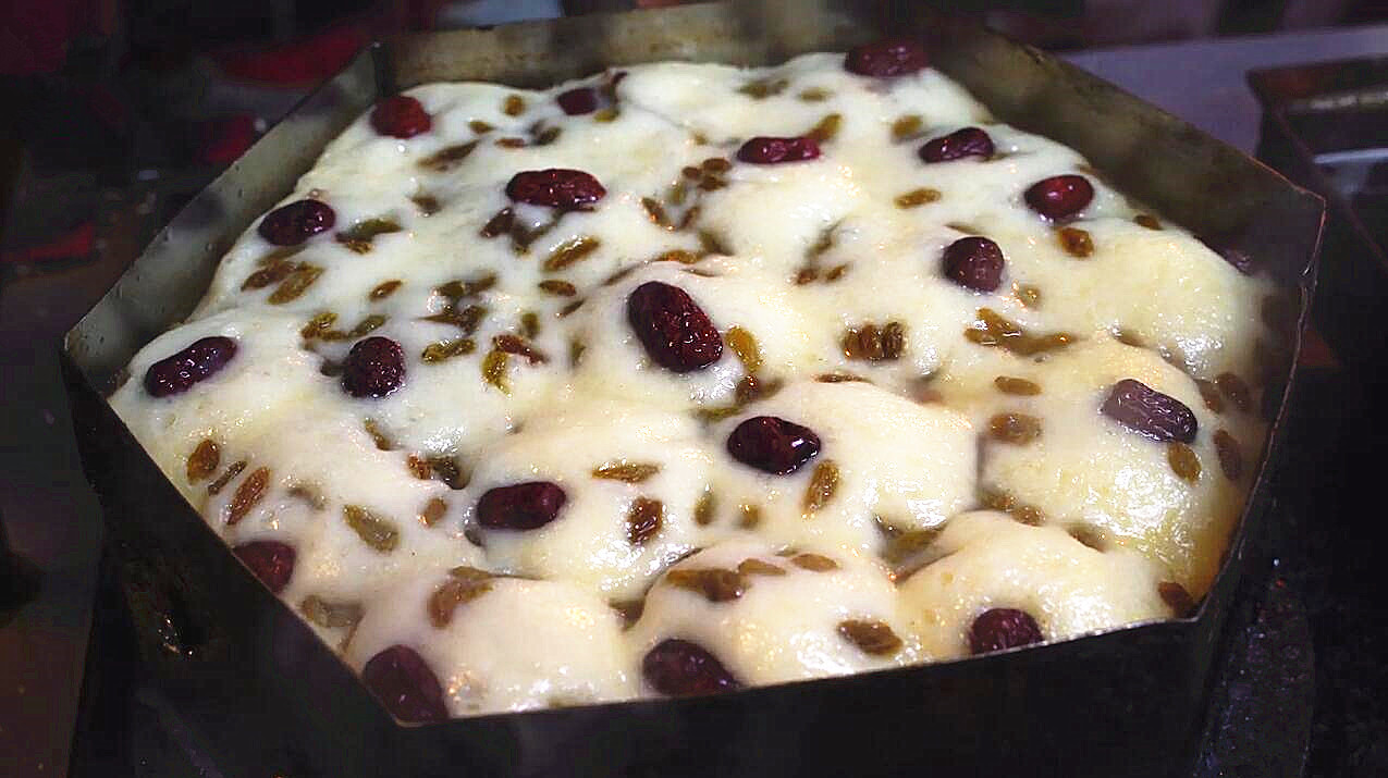 浙江台州的特色小吃,大叔摆摊卖二十几年,5元就能买到两个!