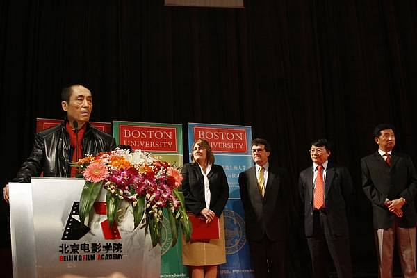 【多选题】下面特几位是共和国的四大演讲家 A曲啸 B王燕杰 C刘吉 D彭清一