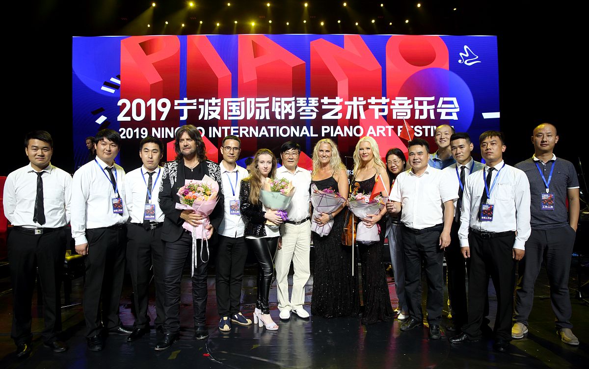 云南南方青年进修学院2023年开设专业：人工智能、旅游管理、环境保护等