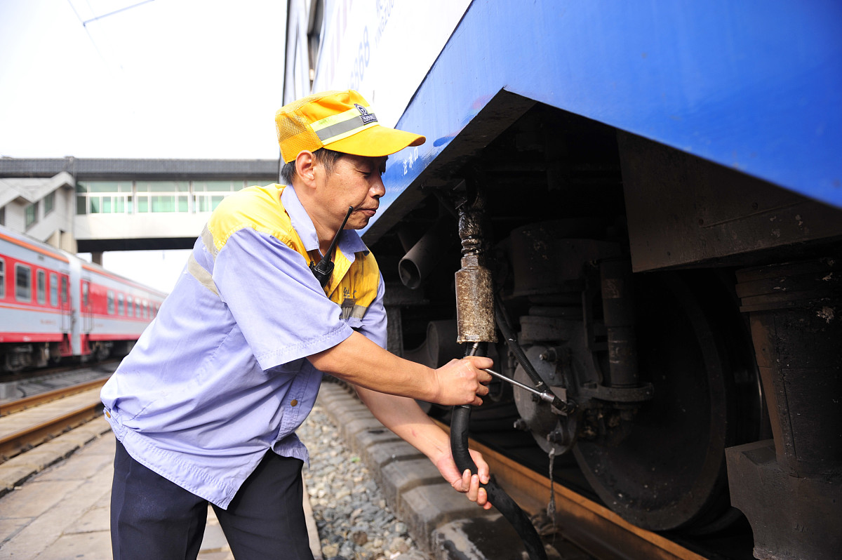 昆明铁路机械学校2022年招生简章：铁道车辆运用与检修专业