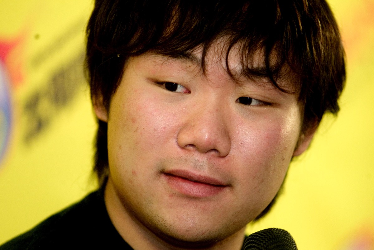 2007年10月9日,辽宁沈阳,有着"音乐神童"之称的张伯宏宣传首张专辑《