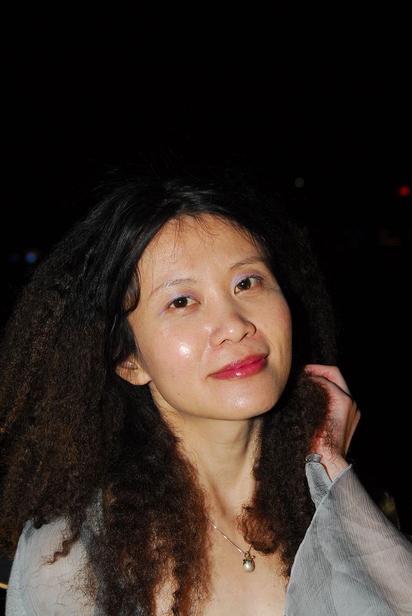 2006年5月13日,美女博客大赛在北京举办颁奖仪式.网络红人木子美+++_+