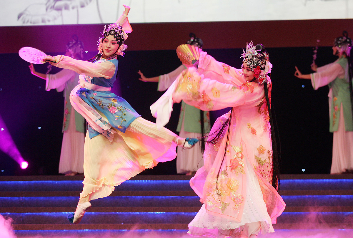 编导专业就业前景怎么样 编导专业的大学有哪些